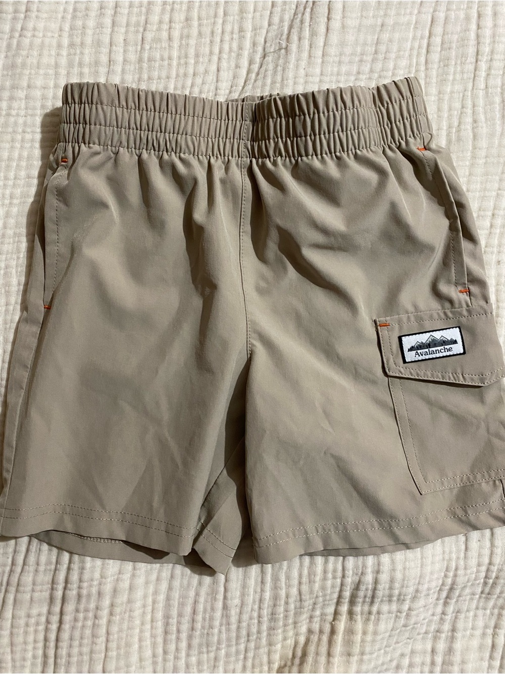 Avalanche outdoor supply company Cargo Shorts kids 5/6